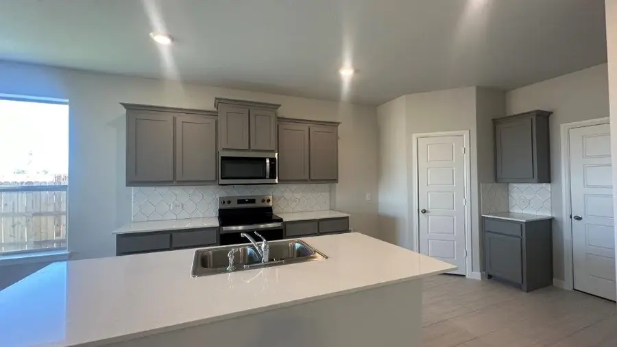 925 Boll Weevil Drive, Cleburne, TX 76031 - Image #3