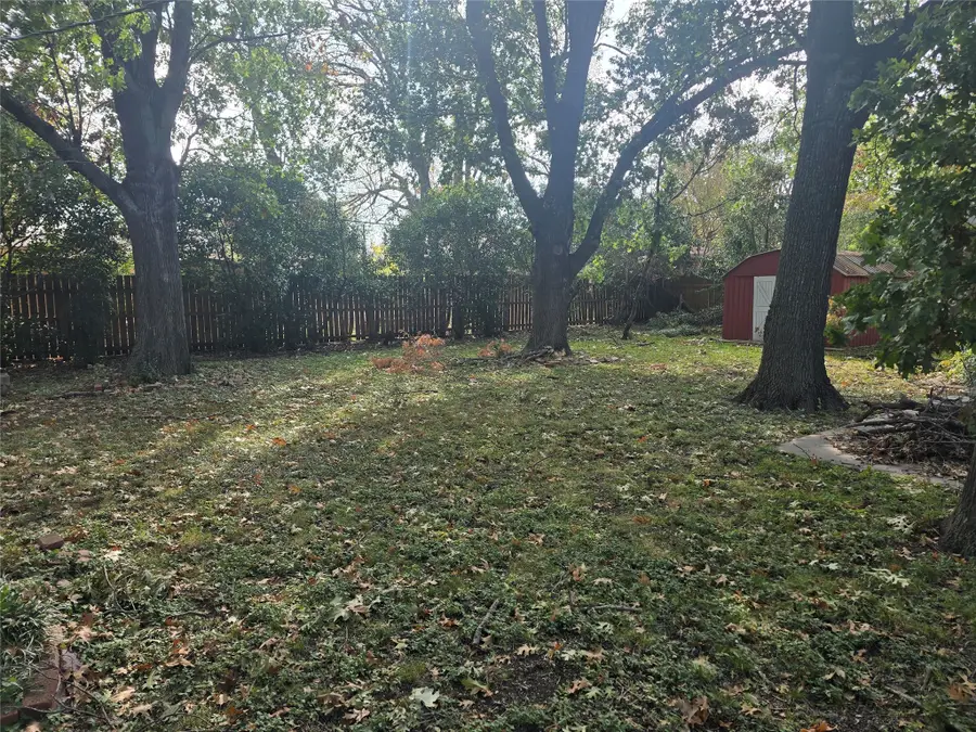 5709 Wedgworth Road, Fort Worth, TX 76133 - Image #2