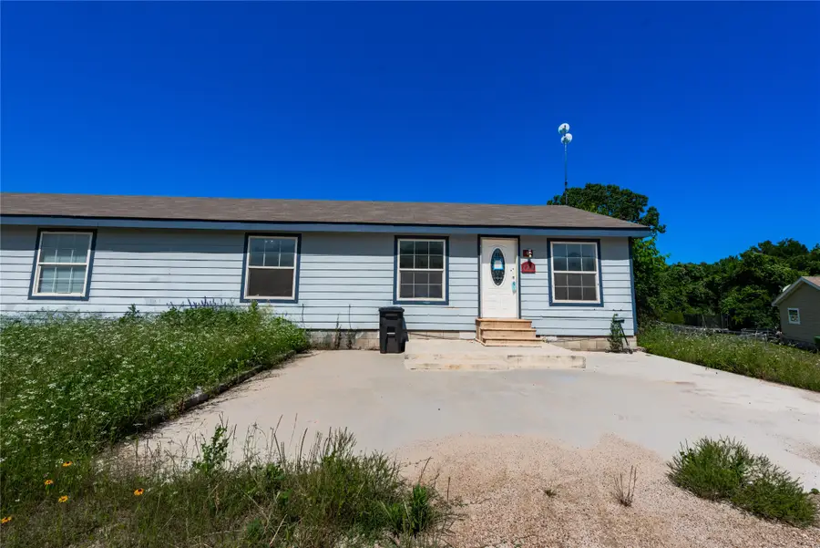 119 Windy Creek Court, Springtown, TX 76082 - Image #2