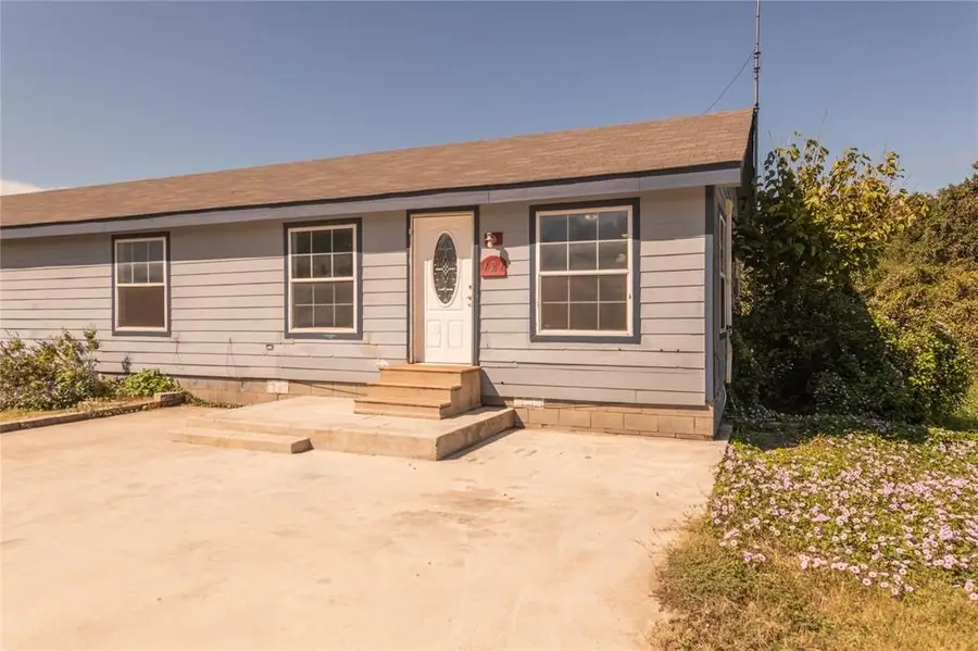 119 Windy Creek Court, Springtown, TX 76082 - Image #3