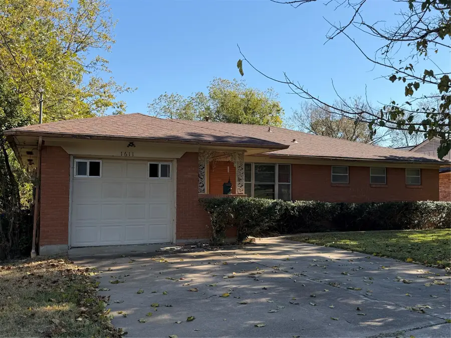 1611 N Alexander Street, Sherman, TX 75092 - Image #2