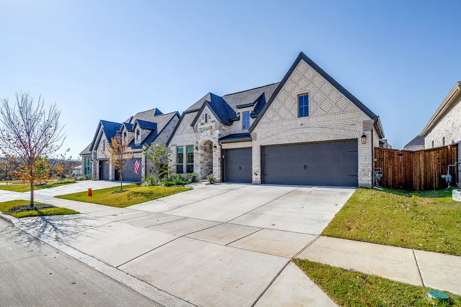 2120 Meadow Grass Lane, Fort Worth, TX 76008 - Image #3