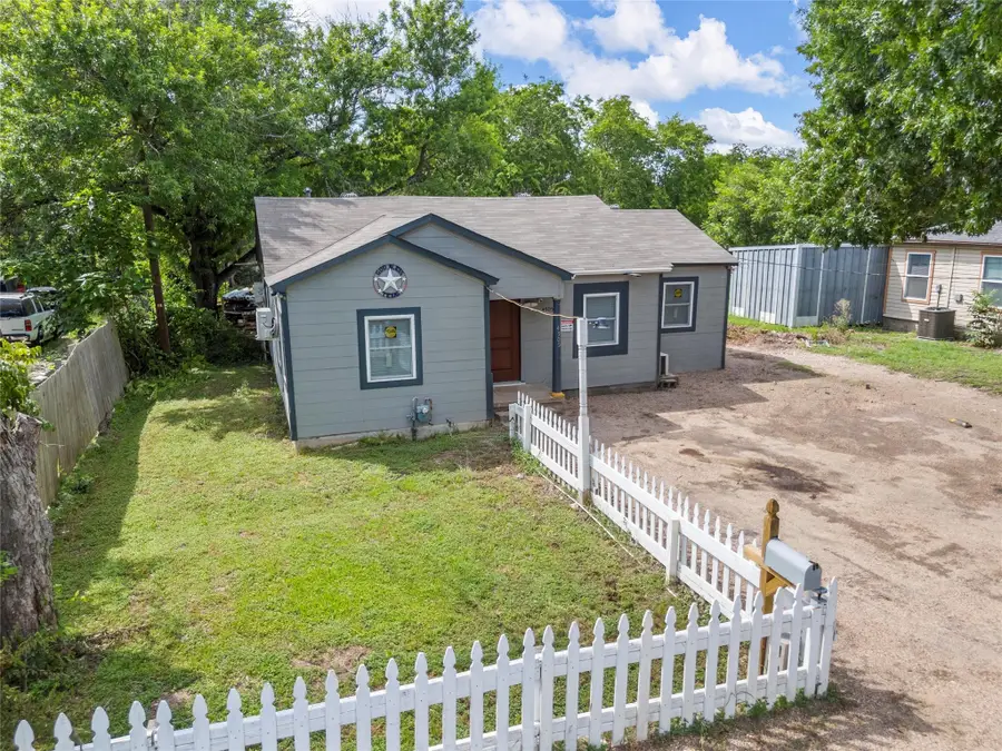 4505 Memorial Drive, Beverly Hills, TX 76711 - Image #3