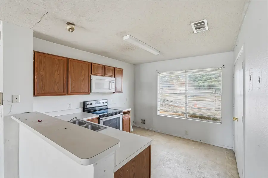 9632 Windridge Way, Dallas, TX 75217 - Image #3