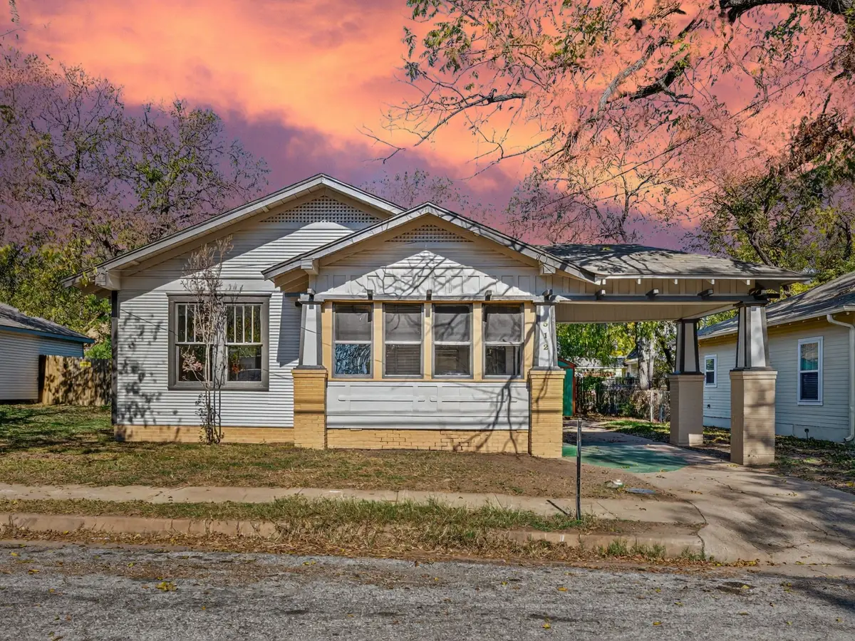 512 NW 9th Street, Mineral Wells, TX 76067 - Image #1