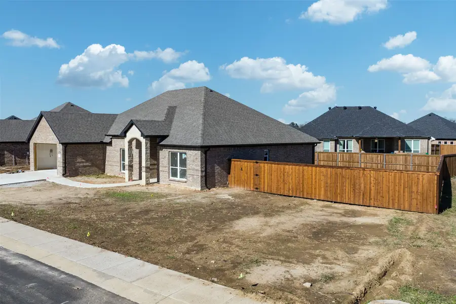 502 Limestone Circle, Mabank, TX 75147 - Image #3
