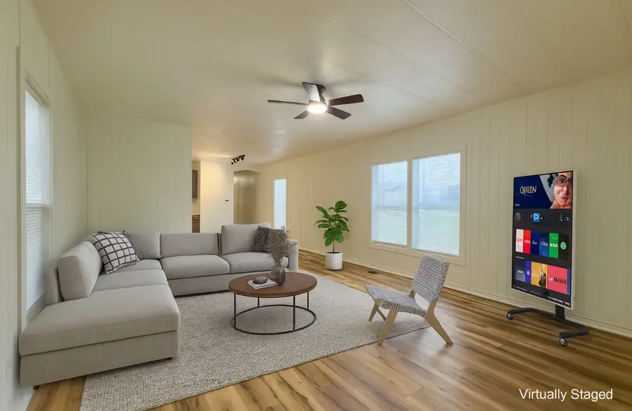 305 W Bryant Street, Elm Mott, TX 76640 - Image #3