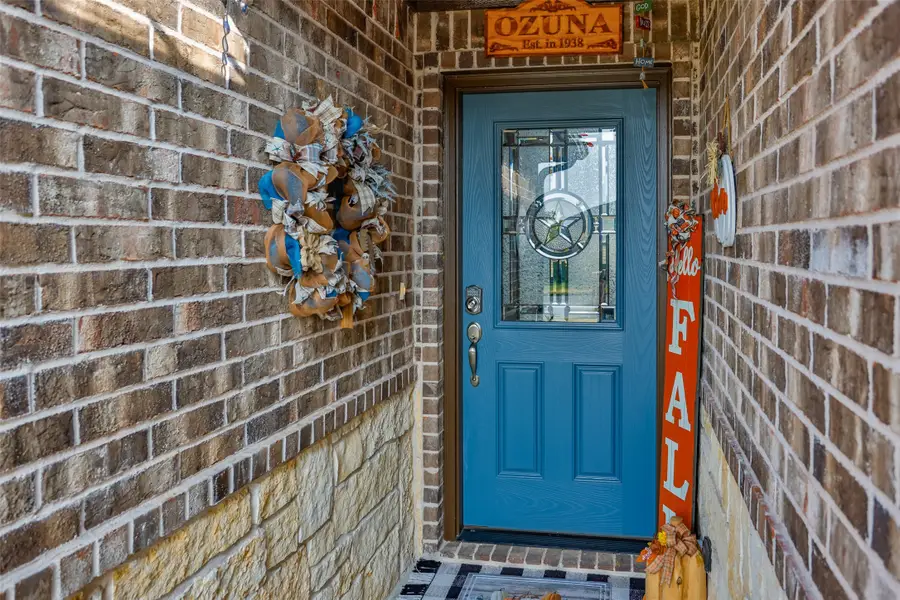 513 Pathfinder Street, Collinsville, TX 76233 - Image #3