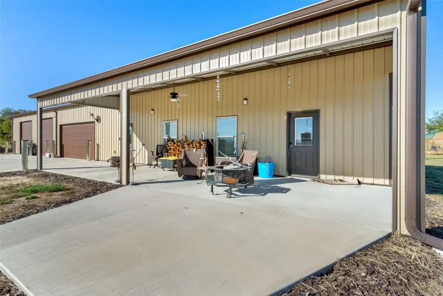 1158 County Road 1240, Savoy, TX 75479 - Image #2
