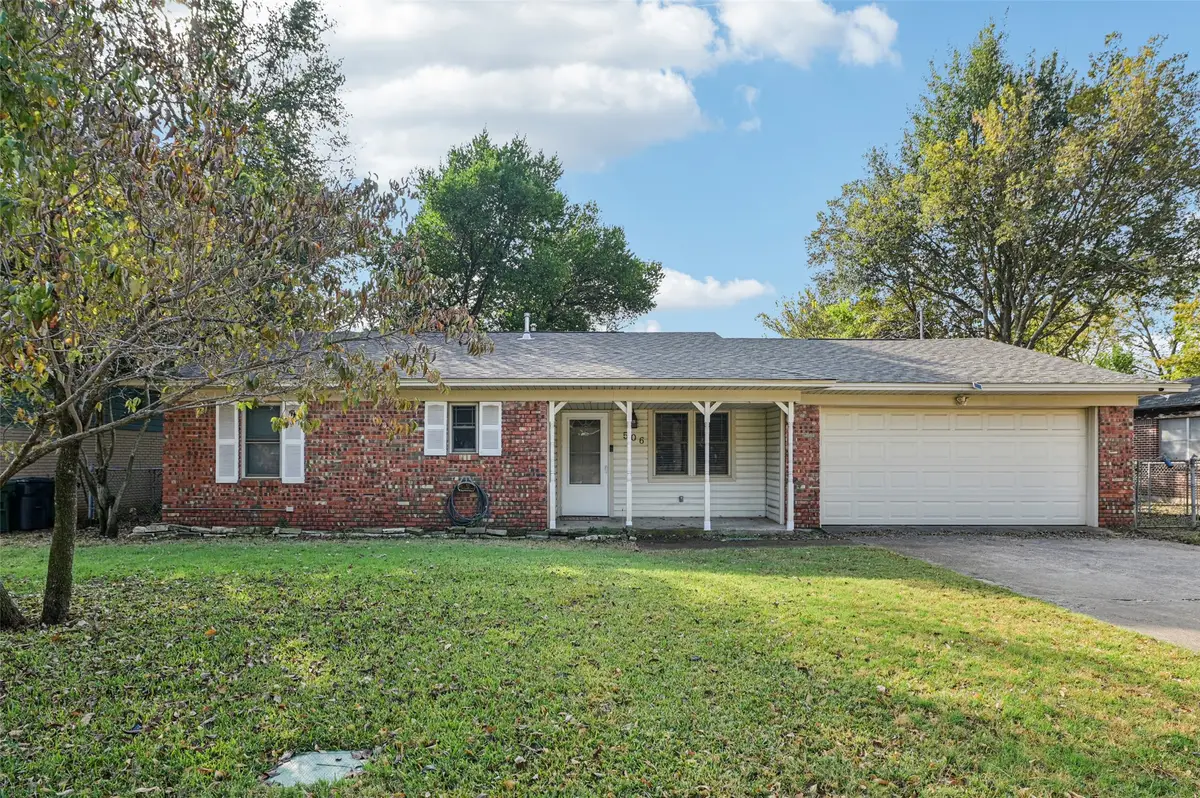 506 Lynda Lane, Arlington, TX 76010 - Image #1