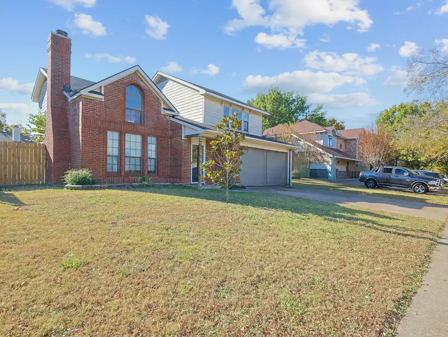 331 Hopewell Street, Grand Prairie, TX 75052 - Image #2