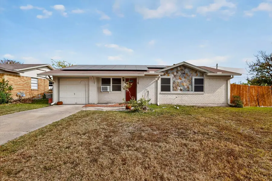 509 Globe Avenue, Blue Mound, TX 76131 - Image #2