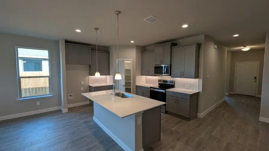 1245 Beltway Lane, Granbury, TX 76048 - Image #2