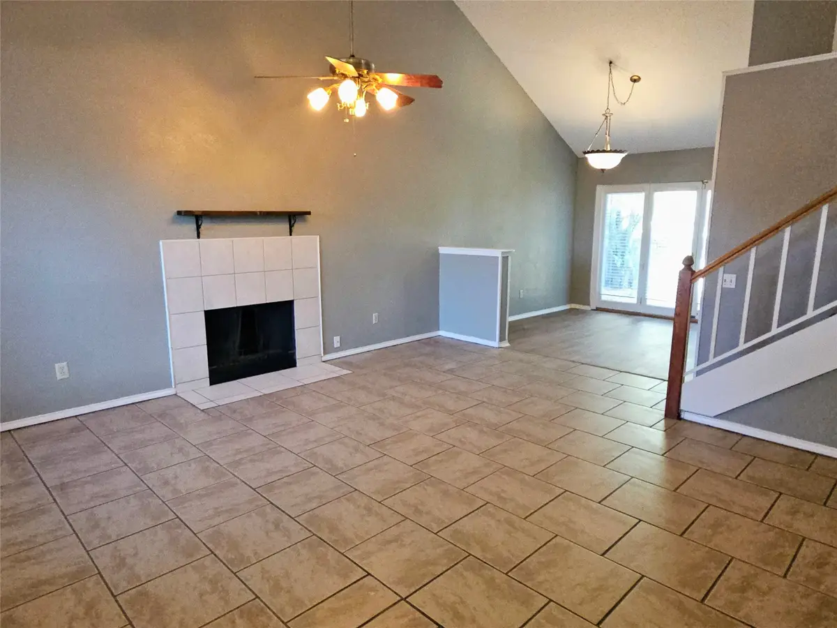 3813 Waxwing Circle S, Fort Worth, TX 76137 - Image #1