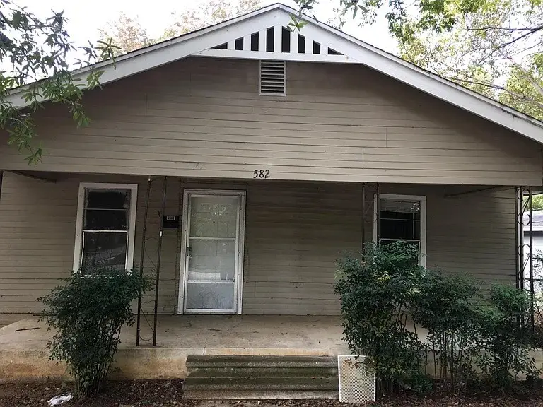 582 SW 1st, Paris, TX 75460 - Image #1