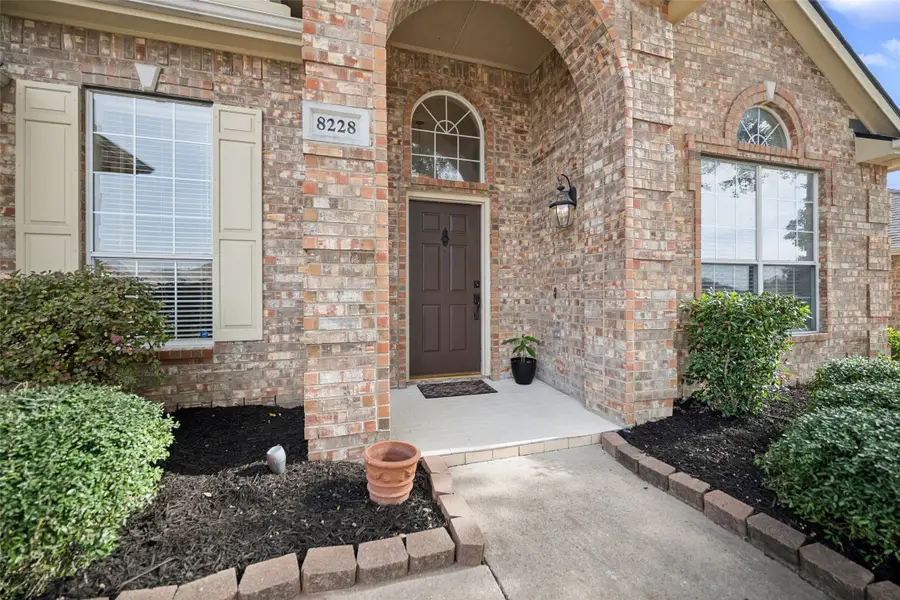 8228 Muirwood Trail, Fort Worth, TX 76137 - Image #2