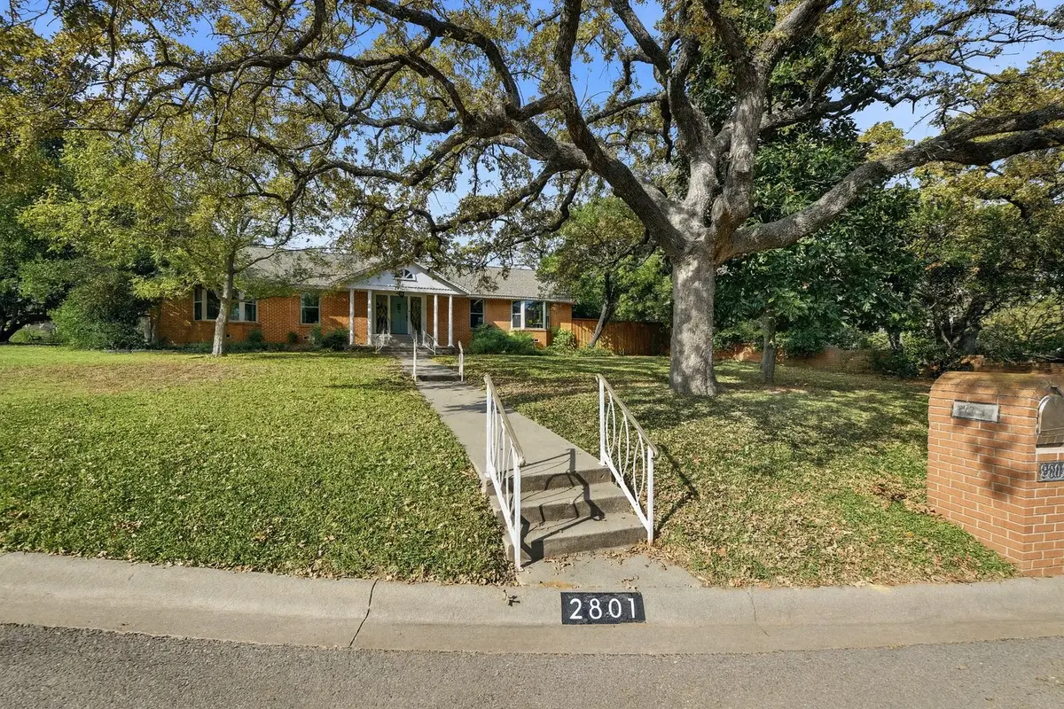 2801 Longfellow Lane, Denton, TX 76209 - Image #1
