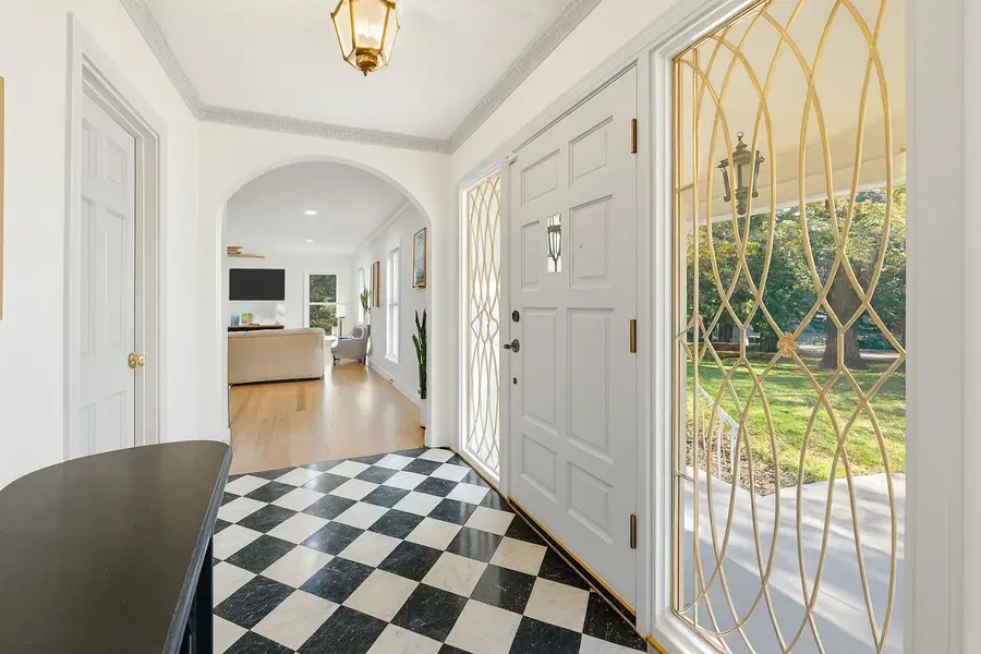 2801 Longfellow Lane, Denton, TX 76209 - Image #2