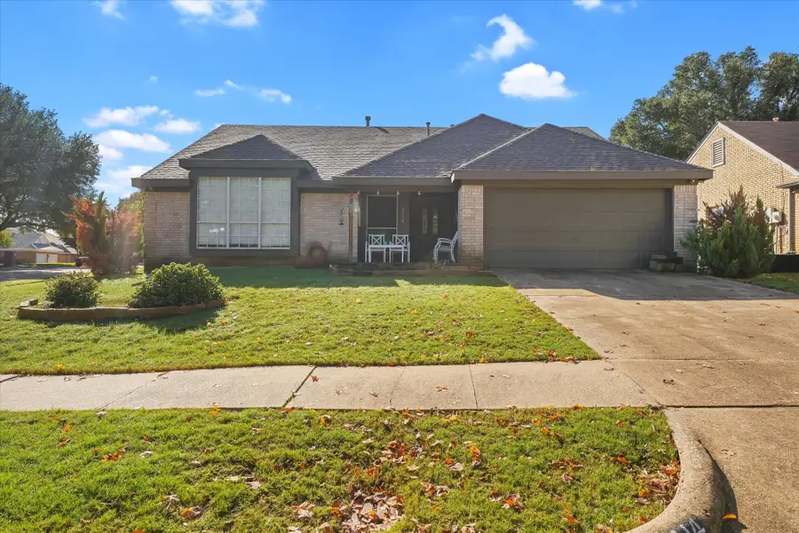 8114 Azzurra Drive, Rowlett, TX 75089 - Image #3