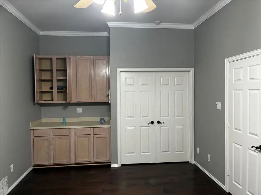 520 Kelley Court, Fort Worth, TX 76120 - Image #2