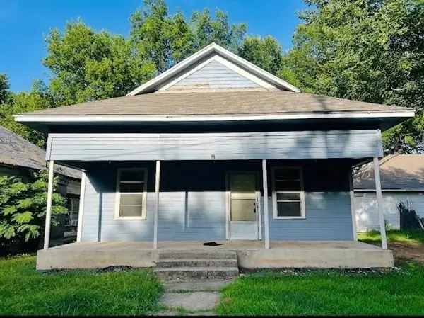 320 NW 9th St, Paris, TX 75460