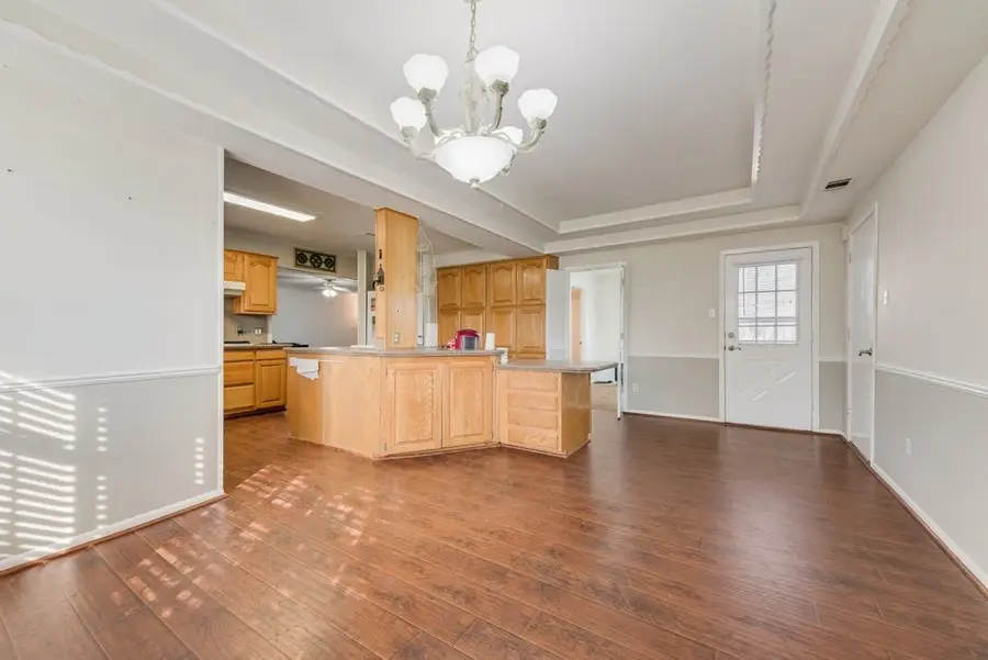 119 Burkett Lane, Pecan Hill, TX 75154 - Image #2