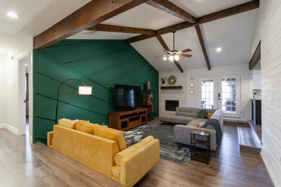 2913 Murphy Drive, Bedford, TX 76021 - Image #3