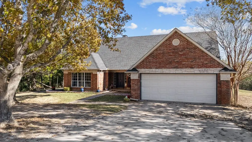 831 Union Hill Road, Ennis, TX 75119 - Image #1
