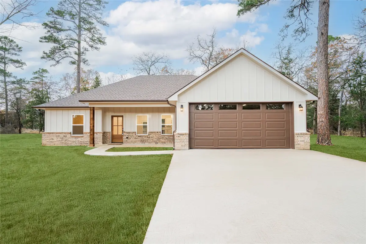 711 King Charles Road, Scroggins, TX 75480 - Image #1