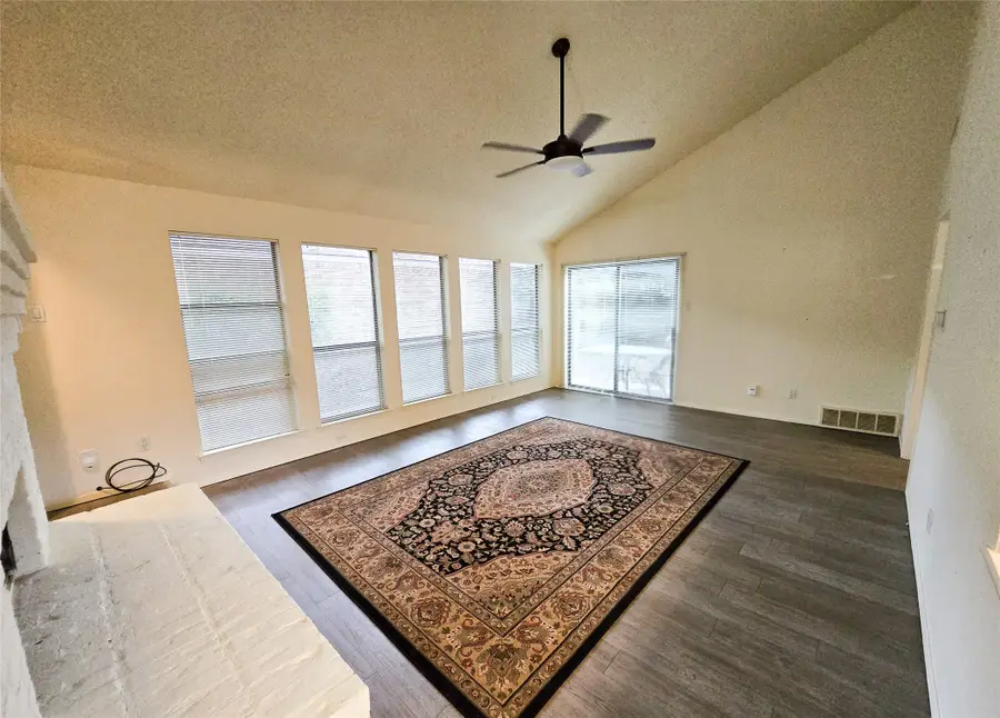 2215 Winter Sunday Way, Arlington, TX 76012 - Image #3