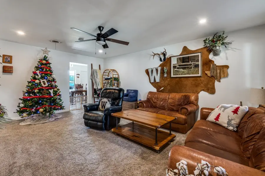 1406 Vine Street, Bridgeport, TX 76426 - Image #2