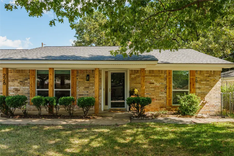 228 Arcadia Street, Hurst, TX 76053 - Image #3