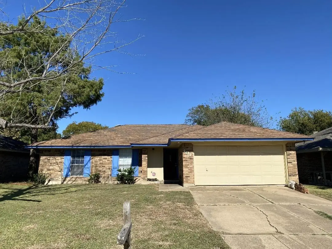 401 Myrtle Drive, Arlington, TX 76018 - Image #1