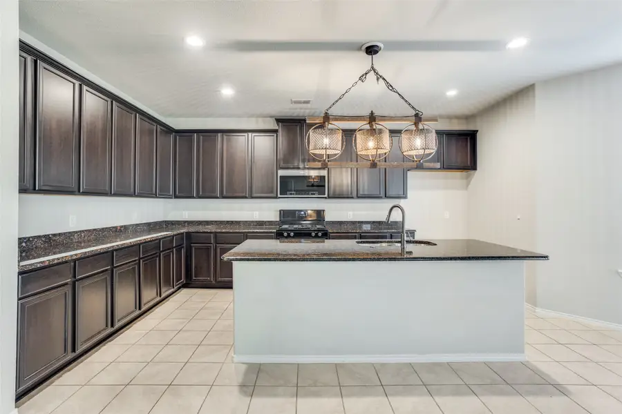 1725 Crescent Oak Street, Wylie, TX 75098 - Image #2