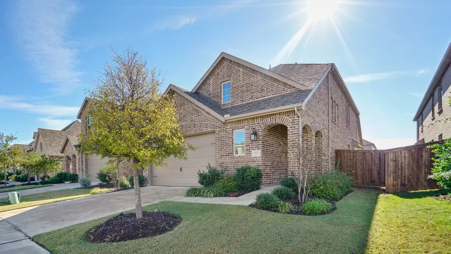 1916 Jumper Fields Drive, Aubrey, TX 76227 - Image #2