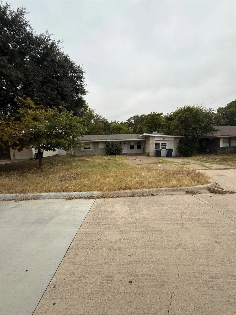 5504 Wheaton Drive, Fort Worth, TX 76133 - Image #2