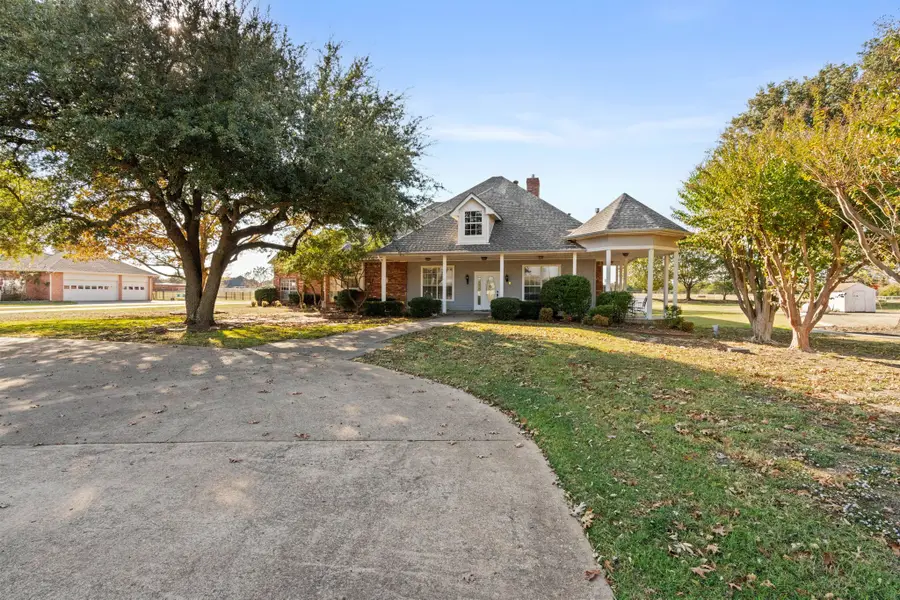 554 Glenn Lane, Red Oak, TX 75154 - Image #2