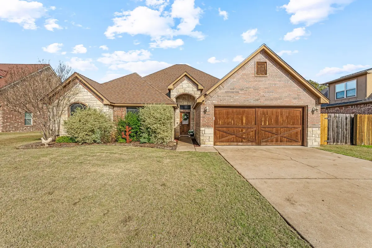 2936 Willow Ridge Circle, Granbury, TX 76049 - Image #1