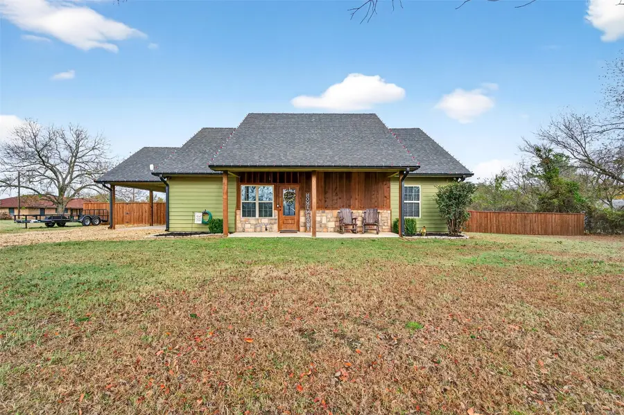 203 Mockingbird Street, Ector, TX 75439 - Image #2