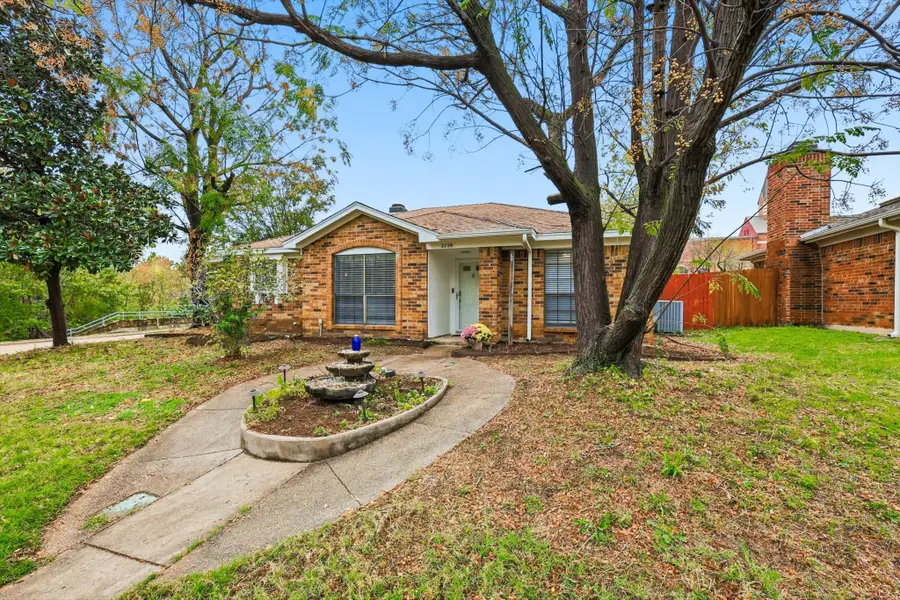 2728 Mill Trace, Carrollton, TX 75007 - Image #2