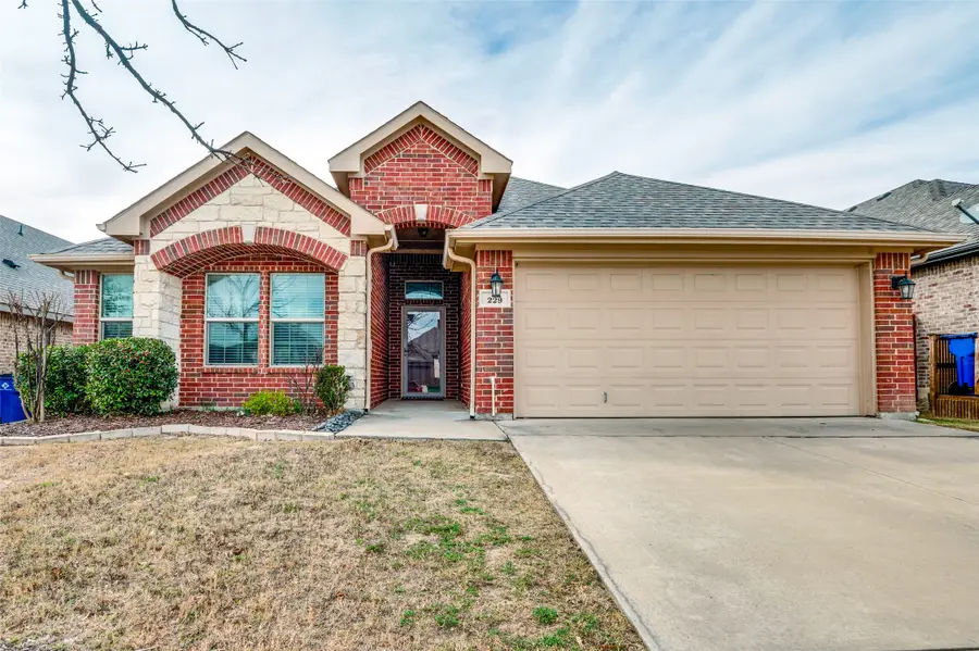 229 Carson Drive, Waxahachie, TX 75167 - Image #2