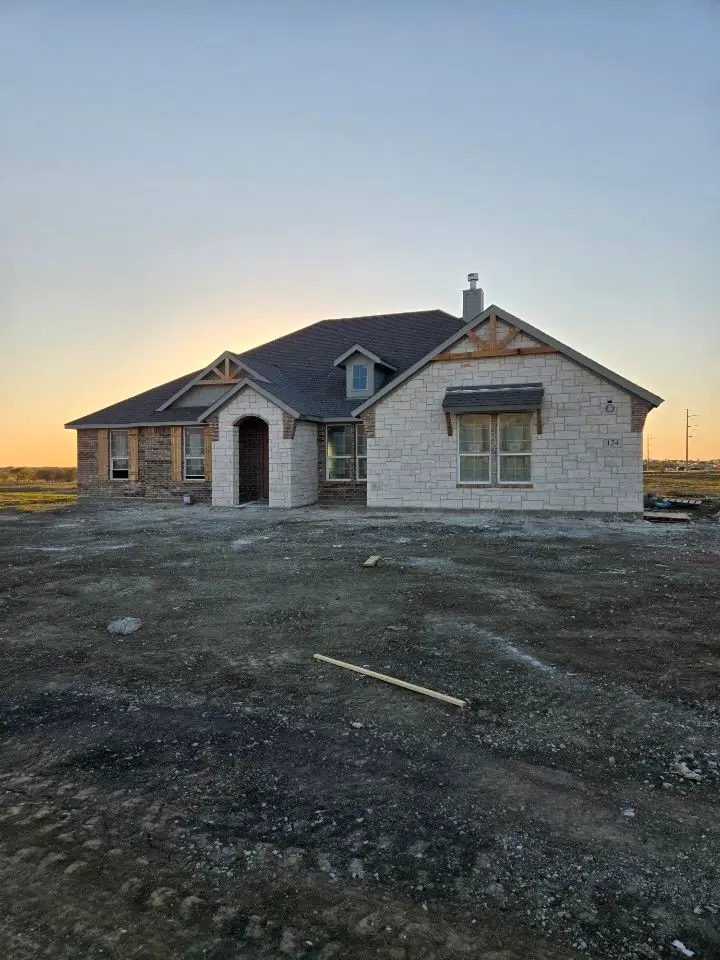 124 Hillview Trail, Decatur, TX 76234 - Image #1