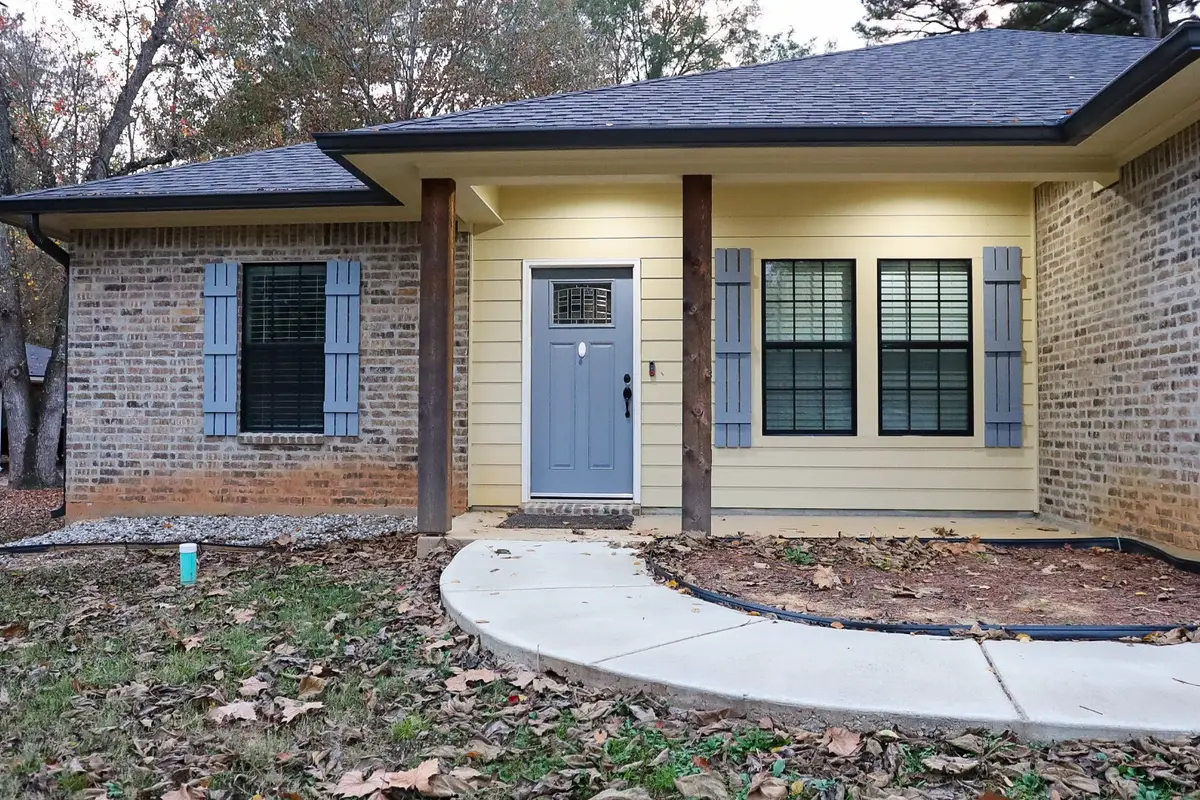 901 Lee Street, Benton, LA 71006 - Image #1