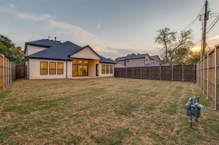 3849 Hawick Lane, Dallas, TX 75220 - Image #2