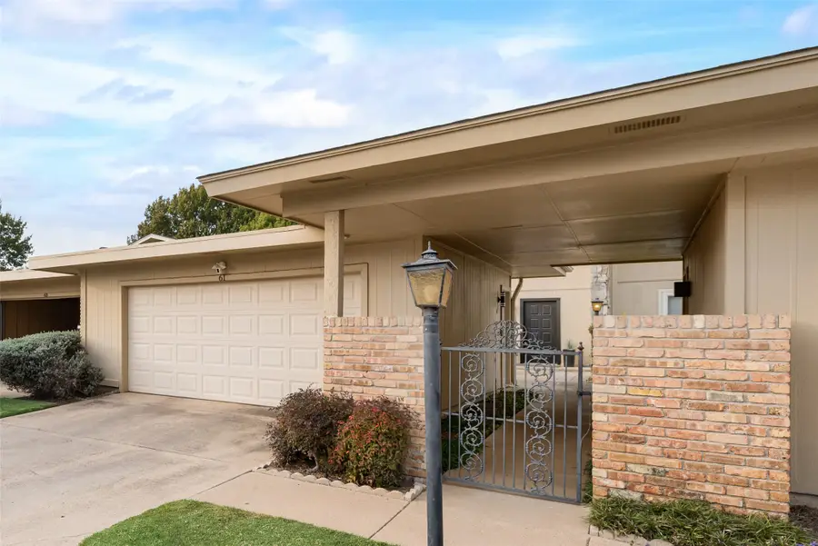 61 One Main Place, Benbrook, TX 76126 - Image #2