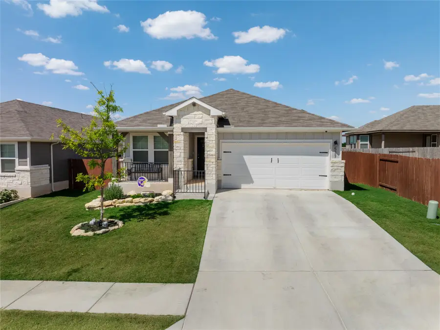 537 Loriner Way, Liberty Hill, TX 78642 - Image #2