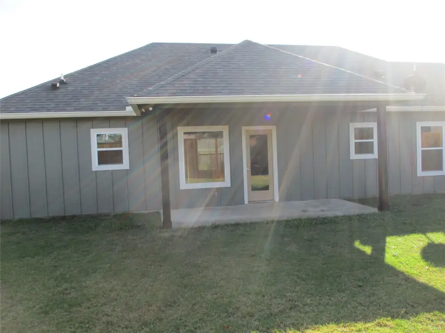 207 Mill Street, Emory, TX 75440 - Image #3