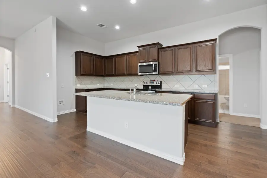 466 Rockaway Drive, Midlothian, TX 76065 - Image #2