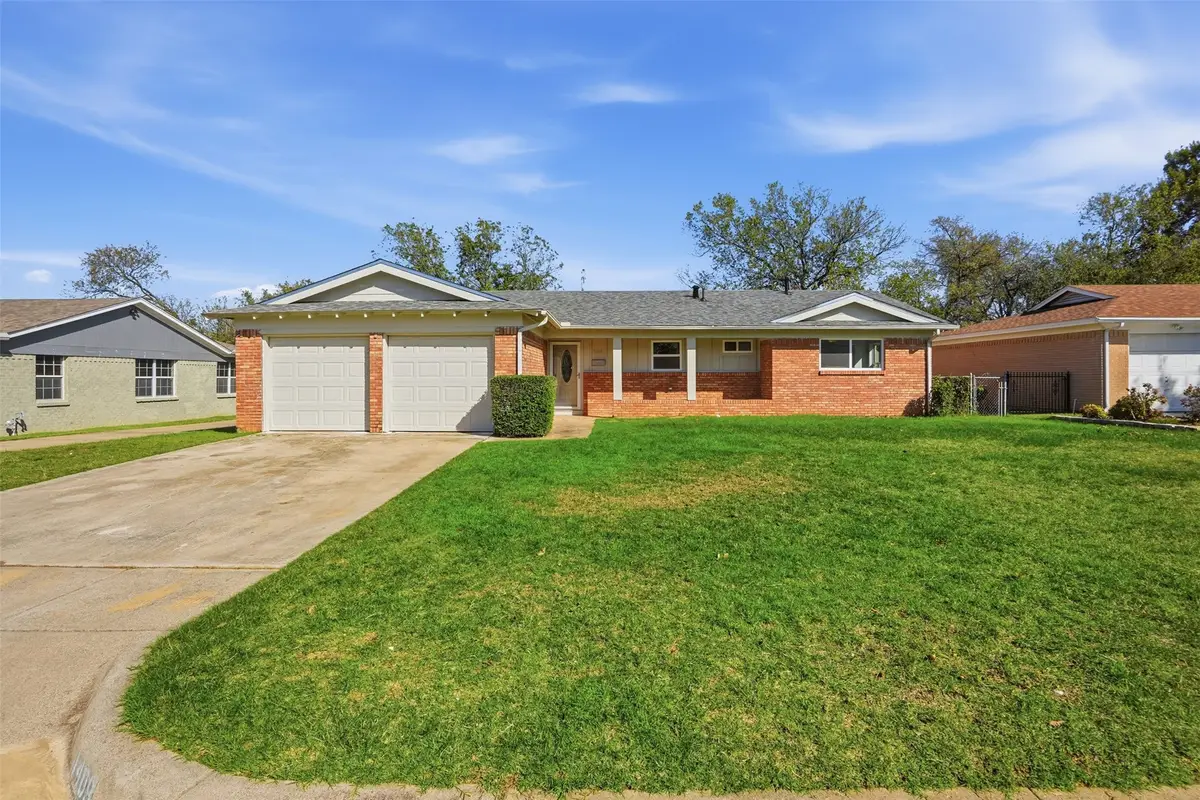 1409 Cloverdale Drive, Fort Worth, TX 76134 - Image #1