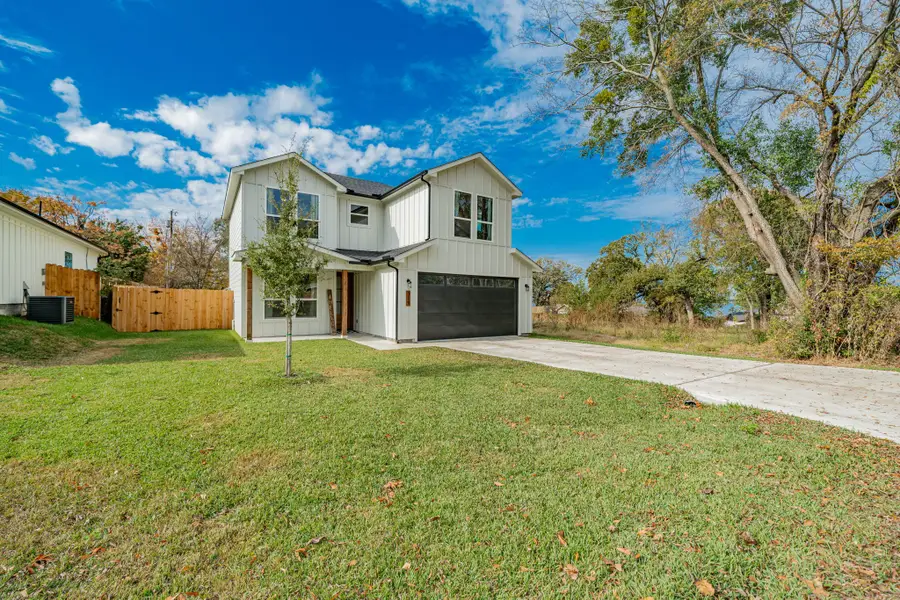 319 Coral Reef Street, Gun Barrel City, TX 75156 - Image #2